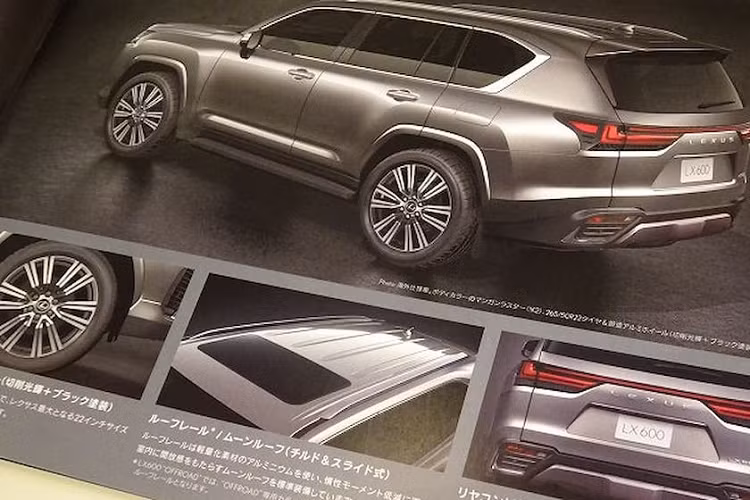 Theo đó, tại thị trường Nhật Bản, Lexus LX 600 2022 mới được chia thành 3 bản trang bị là Tiêu chuẩn, Offroad và Executive. Giá khởi điểm, đã bao gồm 10% thuế, của mẫu SUV hạng sang được mệnh danh "chuyên cơ mặt đất" này tại xứ sở hoa anh đào là 12,5 triệu Yên, tương đương 2,5 tỷ đồng. Trong khi đó, con số tương ứng của phiên bản Offroad là khoảng 2,57 tỷ đồng. Đắt nhất là bản Executive với giá quy đổi ra tiền Việt đạt mức 3,59 tỷ đồng.