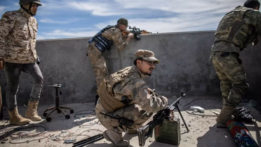 Những lính đánh thuê Syria đầu tiên đã đến Libya vào cuối tháng 12/2019. Kể từ đó, Thổ Nhĩ Kỳ đã vận chuyển một số lượng lớn trong số họ đến quốc gia Bắc Phi này.