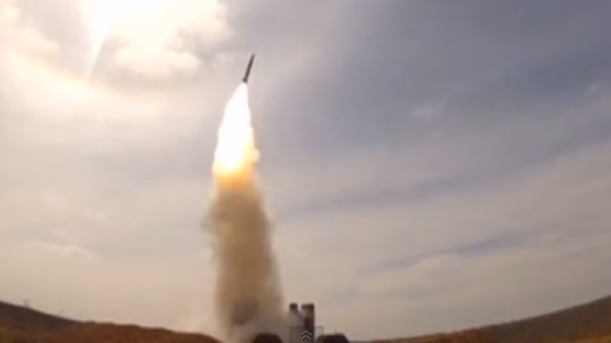 Phòng không Iraq chỉ biên chế vũ khí tầm ngắn như Pantsir-S1 và tên lửa vác vai Nga, cùng hệ thống MIM-23 Hawk và AN/TWQ-1 "Avenger" do Mỹ sản xuất.