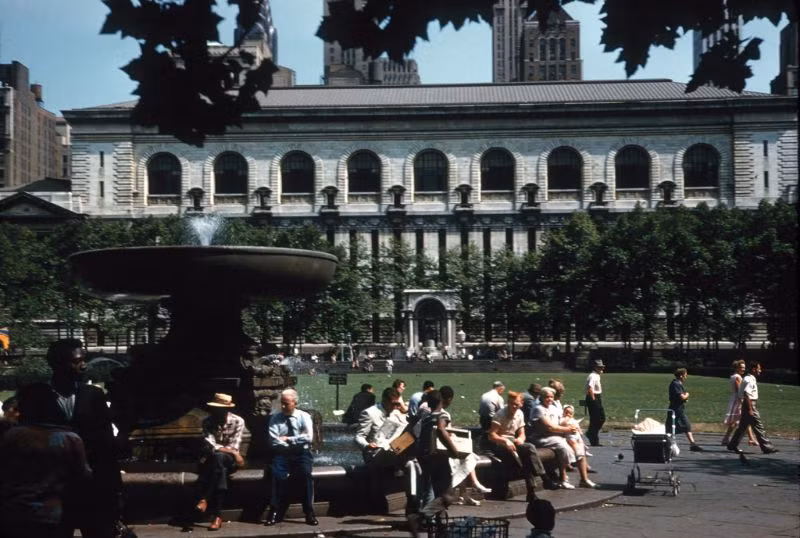 Thư viện công cộng New York ở khu Manhattan. Ảnh: Vintag.es.