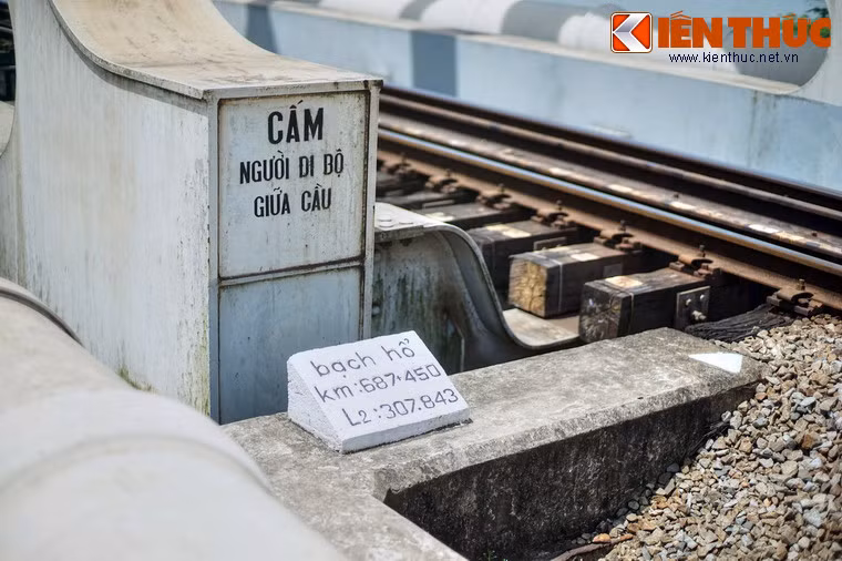 Một số hình ảnh khác về cầu sắt bạch Hổ của xứ Huế