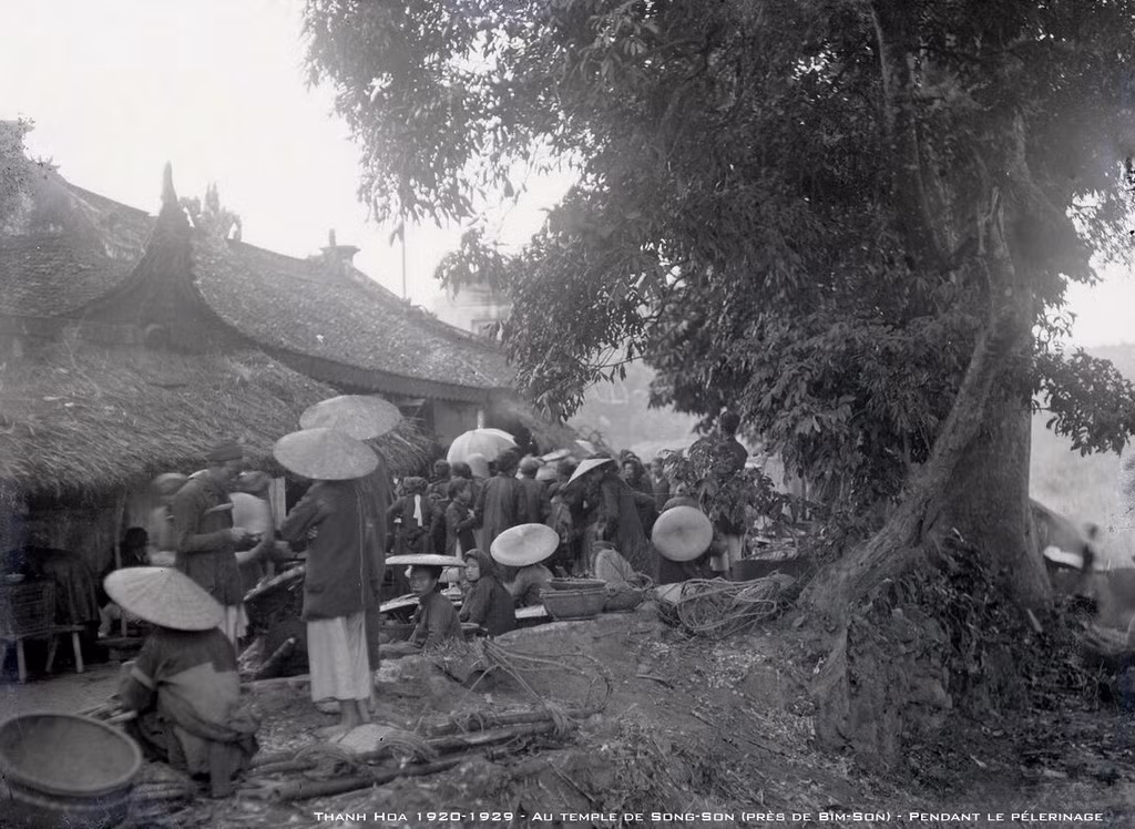 Đền Sòng Sơn ở Bỉm Sơn, Thanh Hóa trong ngày hội. Ảnh tư liệu.