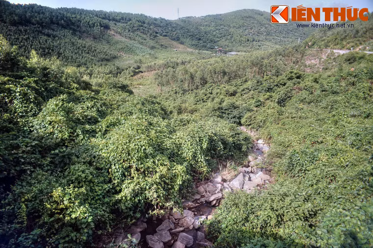Vào thế kỷ 10-11, đèo Ngang từng là ranh giới nước Việt và nước Chiêm Thành, trước khi nhà Lý mở rộng lãnh thổ về phía Nam.