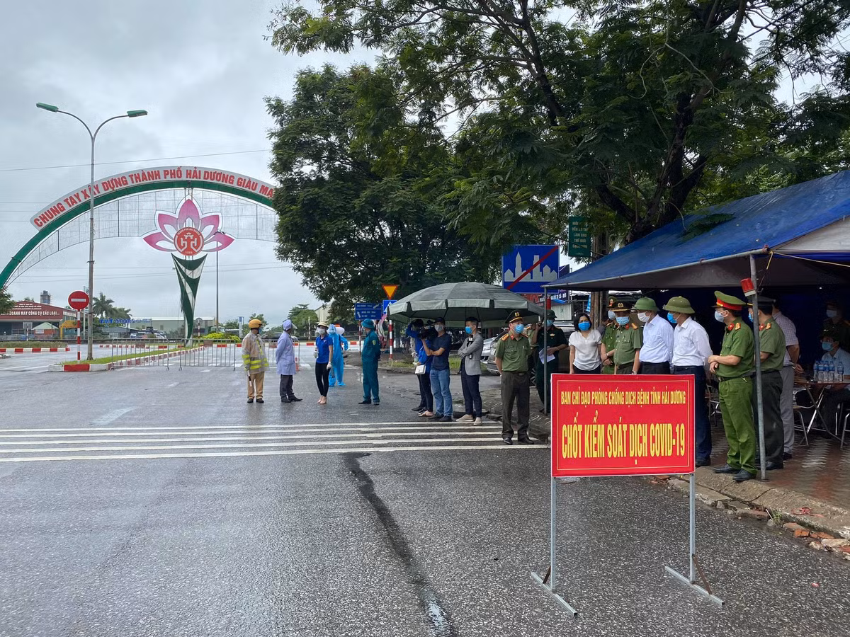 Hai Duong: Xem xet dinh chi tram truong y te phuong vi lo la phong dich