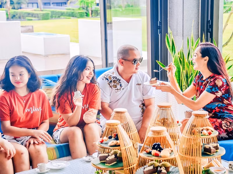 Nụ cười của sao nhí "Bố ơi, mình đi đâu thế" tỏa nắng.