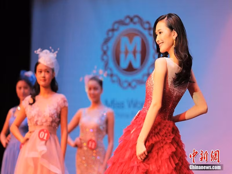 Cuộc thi Miss World China - Hoa hậu Thế giới Trung Quốc đưa ra quy định không thi trình diễn trang phục áo tắm vào năm 2015 để các thí sinh tập trung phô diễn tài năng, kỹ năng về nghệ thuật, văn hóa truyền thống. Ảnh: Chinanews