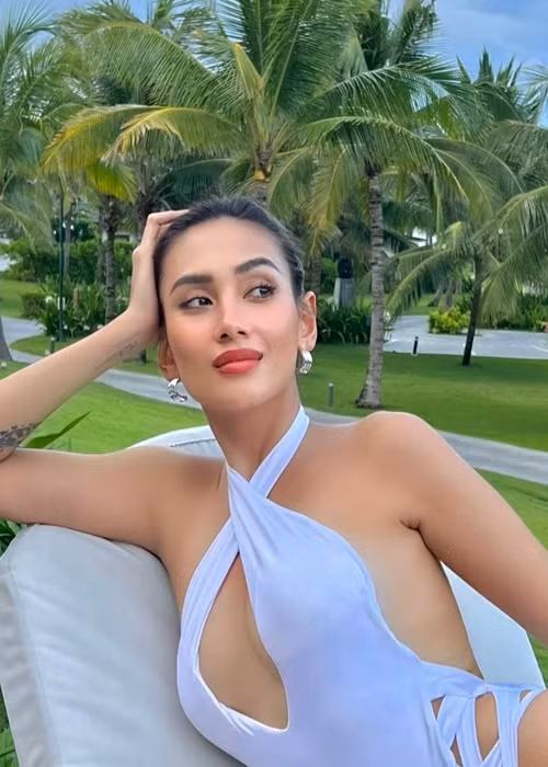 Chân dài yêu xa một chàng trai Việt kiều ở Mỹ trong vài năm trở lại đây.