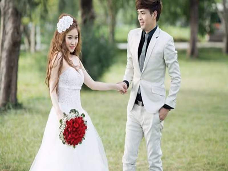 Hồ Quang Hiếu bí mật kết hôn với Ivy Lê năm 2013 nhưng ly hôn chỉ sau 2 tháng làm đám cưới. Ảnh: Khám phá