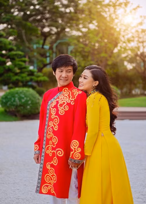 Chân dung vợ kém 29 tuổi, rất ghen của danh hài Lê Huỳnh Chan dung vo kem 29 tuoi, rat ghen cua danh hai Le Huynh