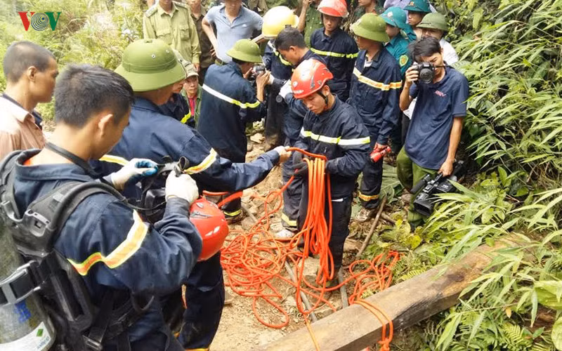 Ủy ban tìm kiếm cứu nạn tỉnh Thanh Hóa đã quyết định dừng việc tìm kiếm để tìm phương án khác.