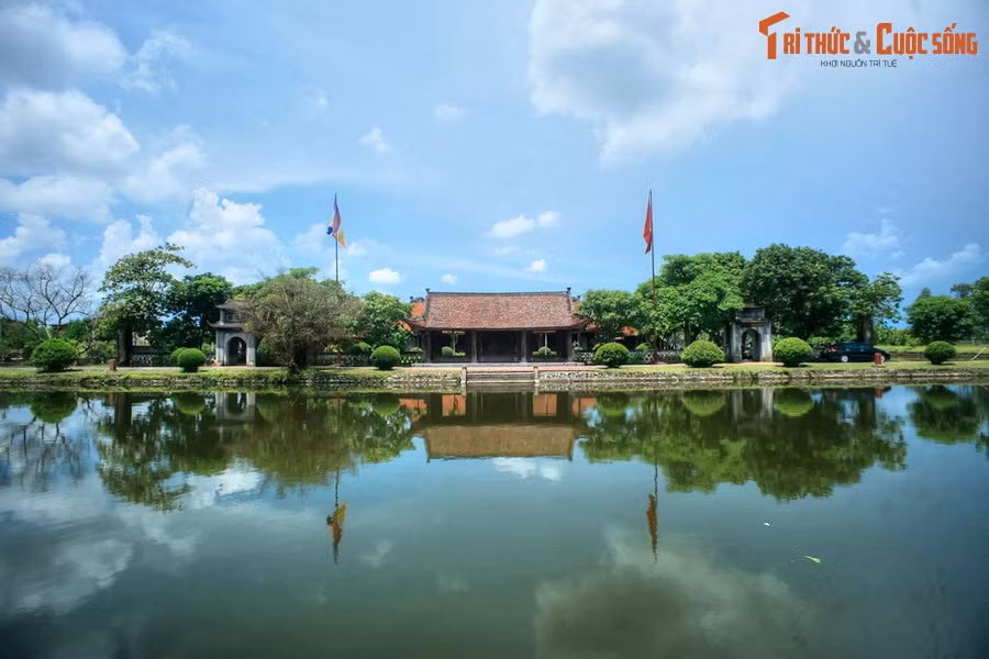 1. Nằm ở xã Duy Nhất, huyện Vũ Thư, tỉnh Thái Bình, chùa Keo (tên chữ là Thần Quang tự) là một trong số ít những ngôi chùa cổ ở Việt Nam còn bảo tồn được hầu như nguyên vẹn kiến trúc xưa.