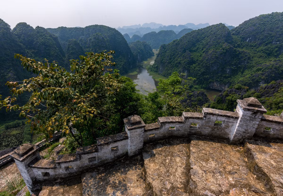 Cảnh quan ấn tượng nhìn từ núi Hang Múa, Hoa Lư, Ninh Bình. Ảnh: Pierre Amiand / 500px.com.