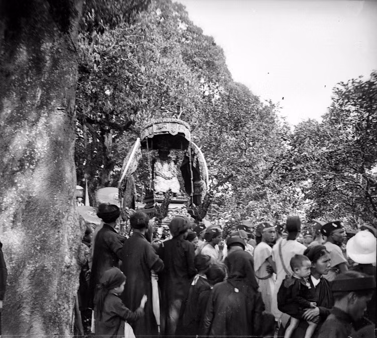 Chiếc kiệu nhìn từ xa.