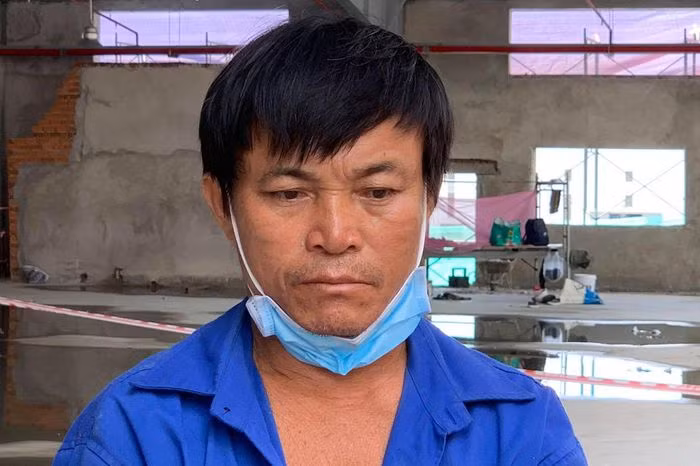  Mâu thuẫn từ con ếch, người đàn ông vật chết bạn nhậu: Tranh luận về chuyện ếch nuôi hay bắt ở quán ếch thuộc thị xã Bến Cát (Bình Dương), Nguyễn Minh Tân (50 tuổi, ngụ TP Thủ Dầu Một, Bình Dương) đã vật bạn nhậu là ông Trần Văn Kích (54 tuổi, quê Đồng Tháp) ngã đập đầu xuống nền bê tông dẫn đến tử vong. Ngày 25/9, Tân bị Công an Bến Cát tạm giữ.