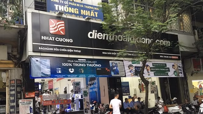 Bên cạnh đó, Công ty Minh Hoa (do vợ ông Chung làm Giám đốc) ký kết hợp đồng kinh tế với Công ty Nhật Cường (có cơ sở xác định là hợp đồng khống) để liên danh Nhật Cường - Đông Kinh hợp thức hóa hồ sơ năng lực để dự thầu và trúng thầu. Sau khi trúng thầu, Bùi Quang Huy đã bán lại toàn bộ 2 gói thầu để hưởng lợi 19 tỷ đồng. Từ đó, hành vi sai phạm của các bị can đã làm sai lệch kết quả chọn nhà thầu gây thiệt hại cho Nhà nước hơn 26,5 tỷ đồng. 