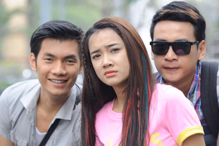 Hình ảnh Nhã Phương bên Nhan Phúc Vinh trong "Thám tử miệt vườn". Ảnh: Lao động