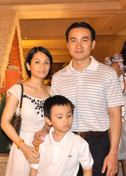 Những năm gần đây, Chi Bảo vướng tin đồn hôn nhân tan vỡ khi anh và vợ không còn xuất hiện bên nhau. Trước nghi vấn ly hôn, nam diễn viên giữ im lặng. Ảnh: Infonet