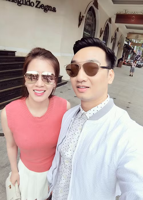 MC Thành Trung phải xa vợ lâu ngày vì phải đi quay xa.