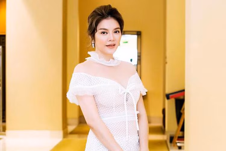 Hình ảnh gợi cảm hút mắt của Lý Nhã Kỳ tại sự kiện. Ảnh: Eva