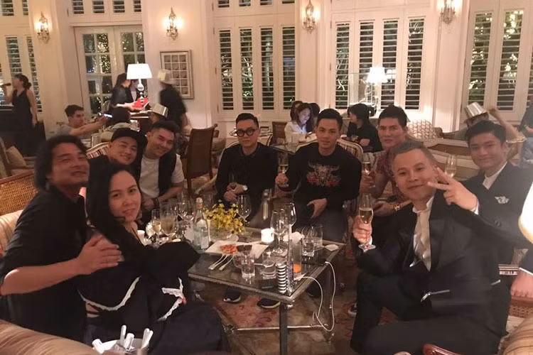 Chuyện tình cảm của Quách Ngọc Ngoan và Phượng Chanel đã bớt ồn ào hơn trước.
