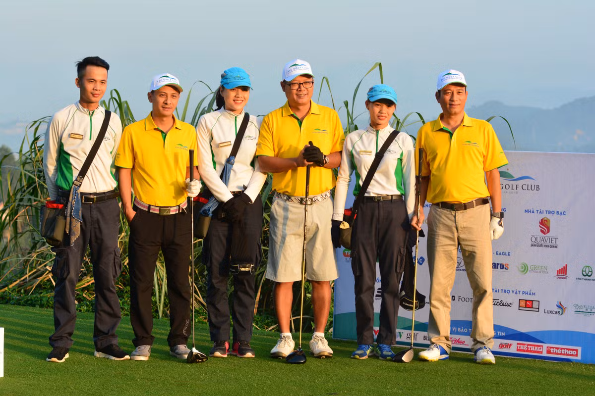 Tung bung khoi tranh giai FLC Halong Club Championshop 2017-Hinh-4