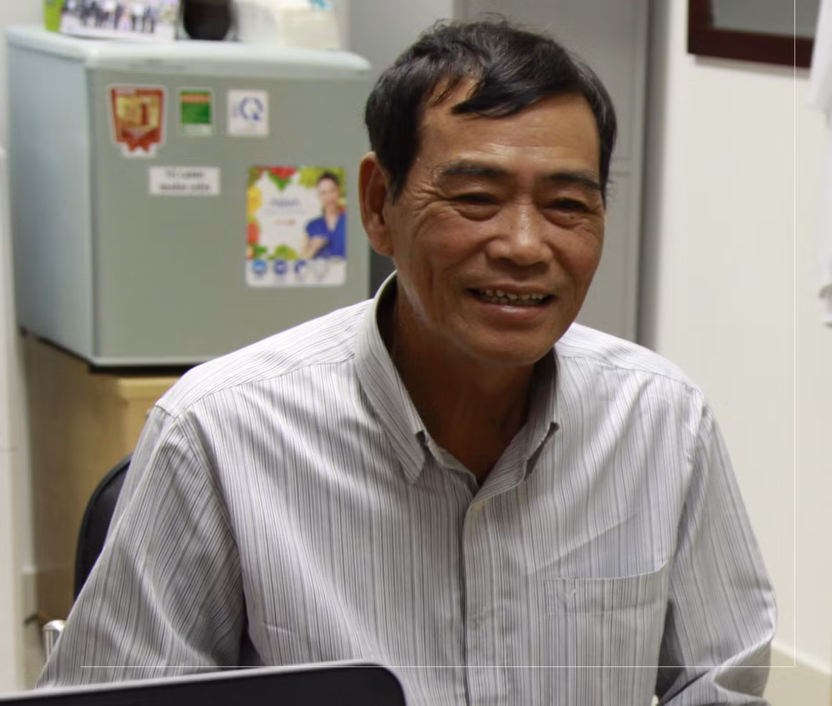 Ông Lời hạnh phúc vì thoát khỏi những cơn đau tim dai dẳng.