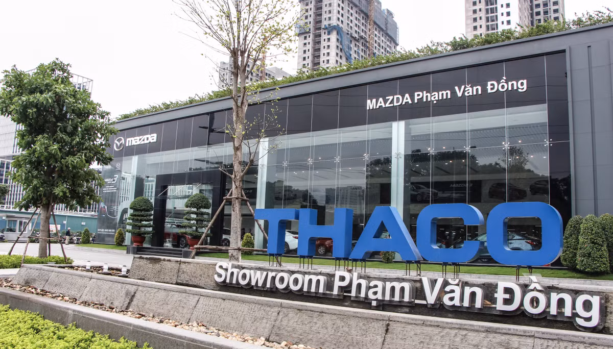 Showroom Mazda Phạm Văn Đồng.