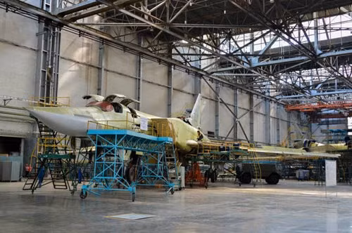 Với tính năng kỹ chiến thuật của MiG-31 nâng cấp kết hợp với tên lửa siêu thanh Kinzhal, MiG-31 có thể tấn công mục tiêu của đối phương ở khoảng cách 3,5 nghìn km từ vị trí cất cánh.