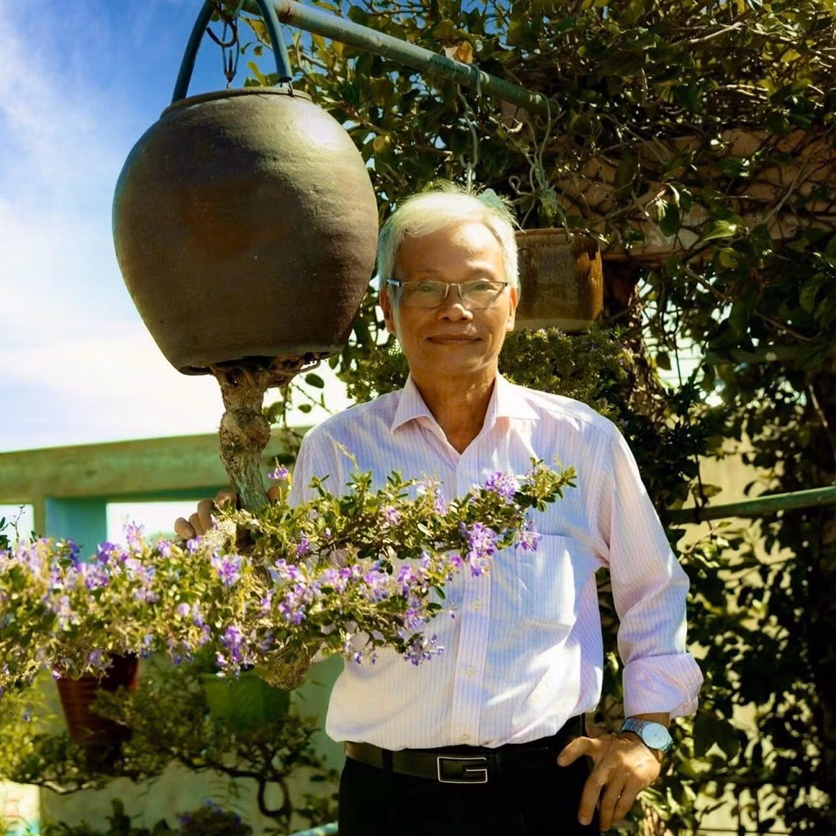 Vườn bonsai ngược phủ xanh căn nhà cựu cán bộ ngân hàng Vuon bonsai nguoc phu xanh can nha cuu can bo ngan hang