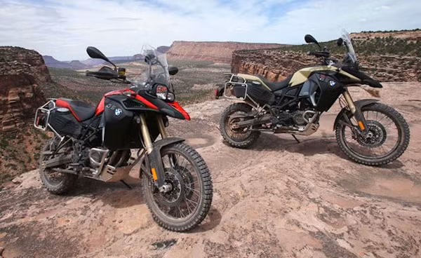 BMW F800 GS và F800 GS Adv (Adventure)