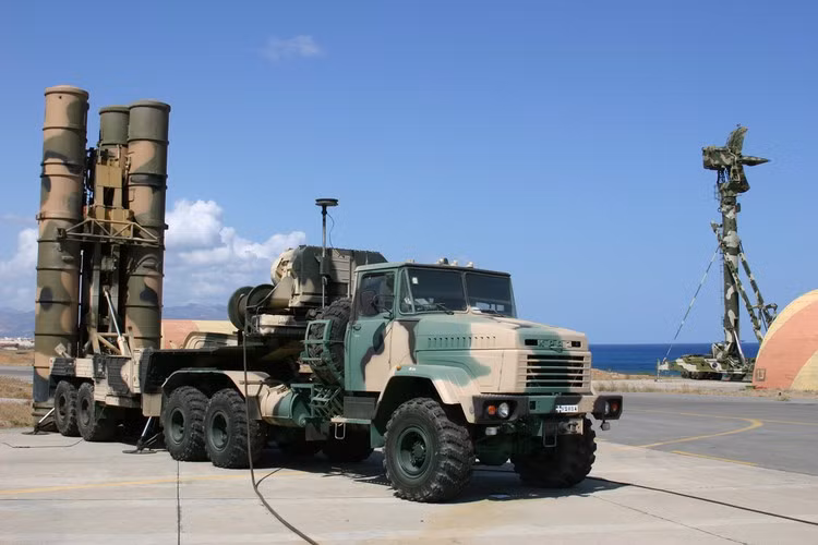 S-400 của Thổ Nhĩ Kỳ sẽ giúp cho GNA không phải lo lắng về những chiến đấu cơ MiG-29 và Su-24 đang có mặt tại căn cứ không quân Al Jufra của LNA, cũng như nguy cơ từ sự góp mặt của tiêm kích Ai Cập trong tương lai.