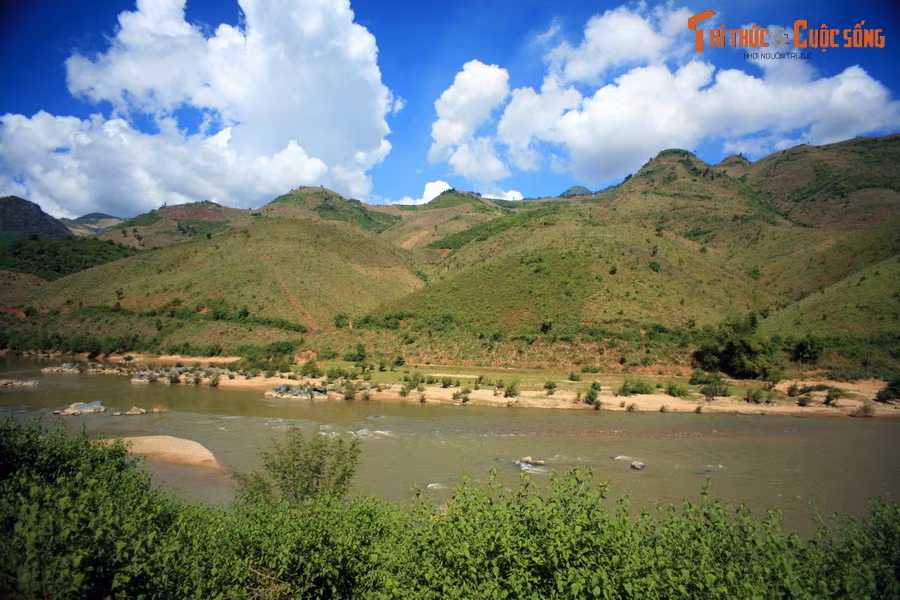 Không phải là cường điệu khi nói rằng phong cảnh đẹp đến lặng người.