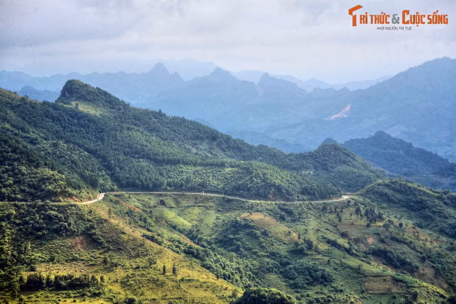 Phần còn lại của hành trình diễn ra trên đường tỉnh 154, Quốc lộ 70 (một đoạn rất ngắn, hơn 1 km) và đường tỉnh 153. Các cảnh đẹp tiếp tục hiện ra trên từng chặng đường mới.