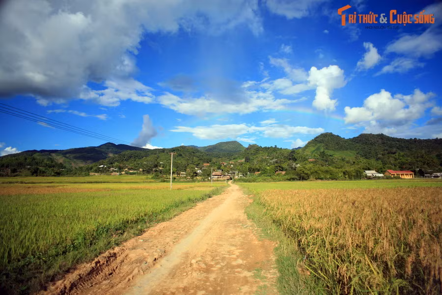 Cuộc sống ở nơi vùng sâu vùng xa này đang thay đổi từng ngày cùng sự phát triển của đất nước.