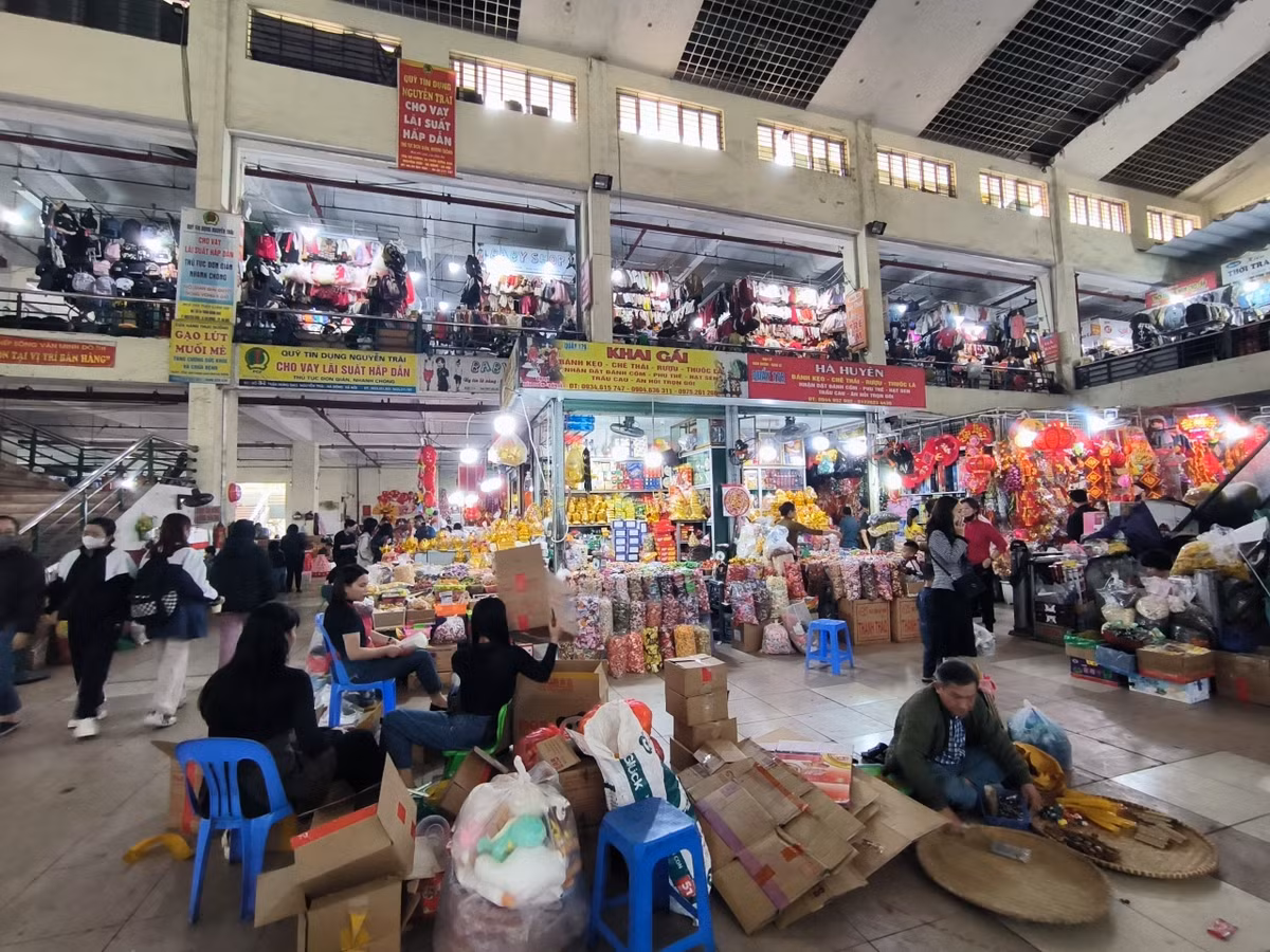 Vì sao chợ truyền thống ế ẩm cận Tết? - Hình 2 Vi sao cho truyen thong e am can Tet?-Hinh-2