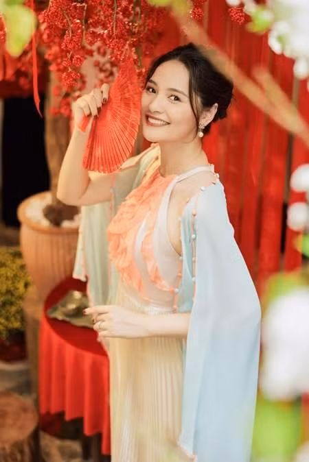 Hoa hau Huong Giang - cuoc song hien tai kin tieng nhu the nao?-Hinh-5