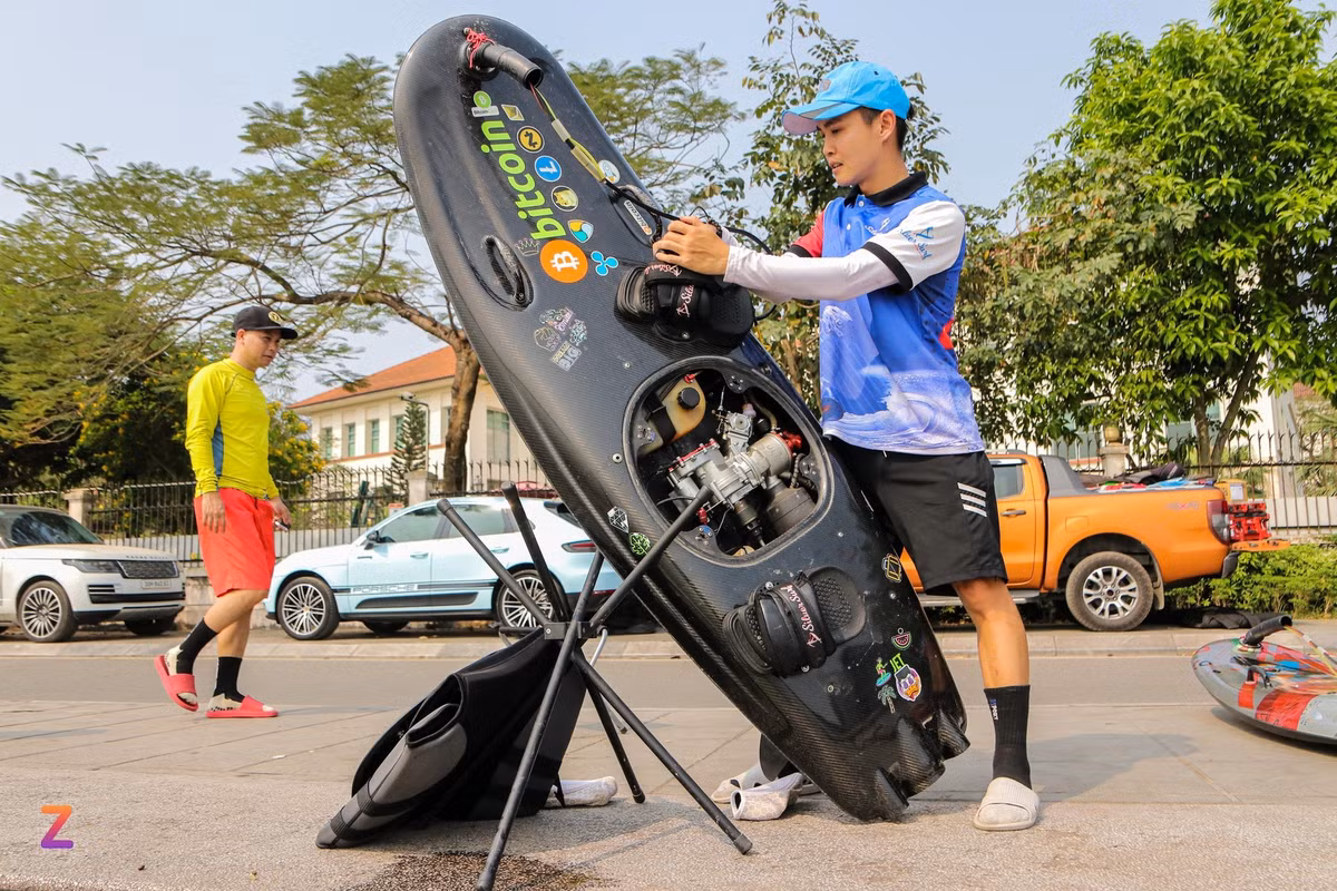 Luot song Ho Tay dau he, trai nghiem kho tin va tuyet voi