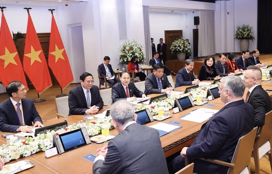 Thu tuong Pham Minh Chinh hoi dam voi Thu tuong Hungary Viktor Orban-Hinh-6