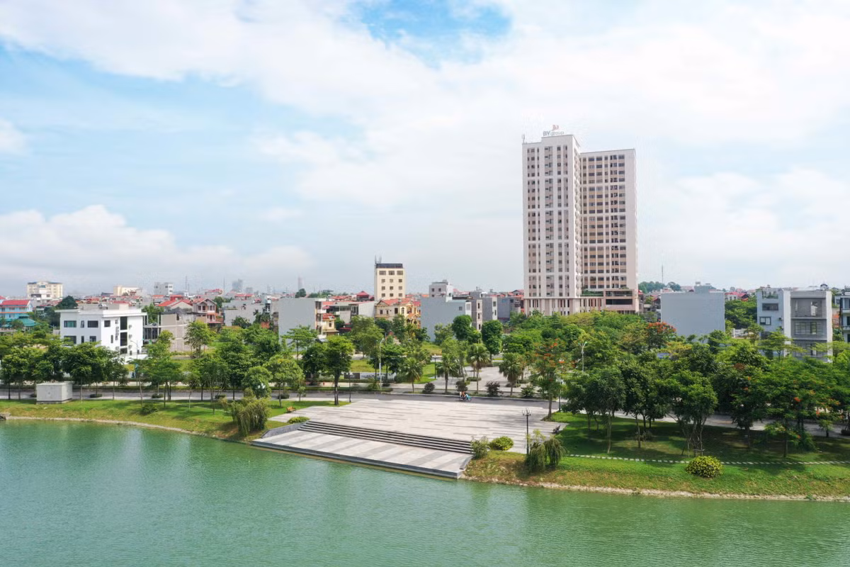 Soi “sức khoẻ” BV Land mượn 12 lô đất vay 100 tỷ đồng Soi “suc khoe” BV Land muon 12 lo dat vay 100 ty dong