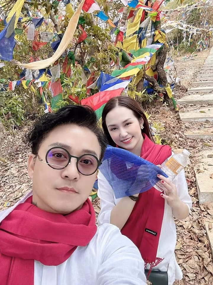 Tuan Hung va Huong Baby: 10 nam hon nhan-Hinh-8