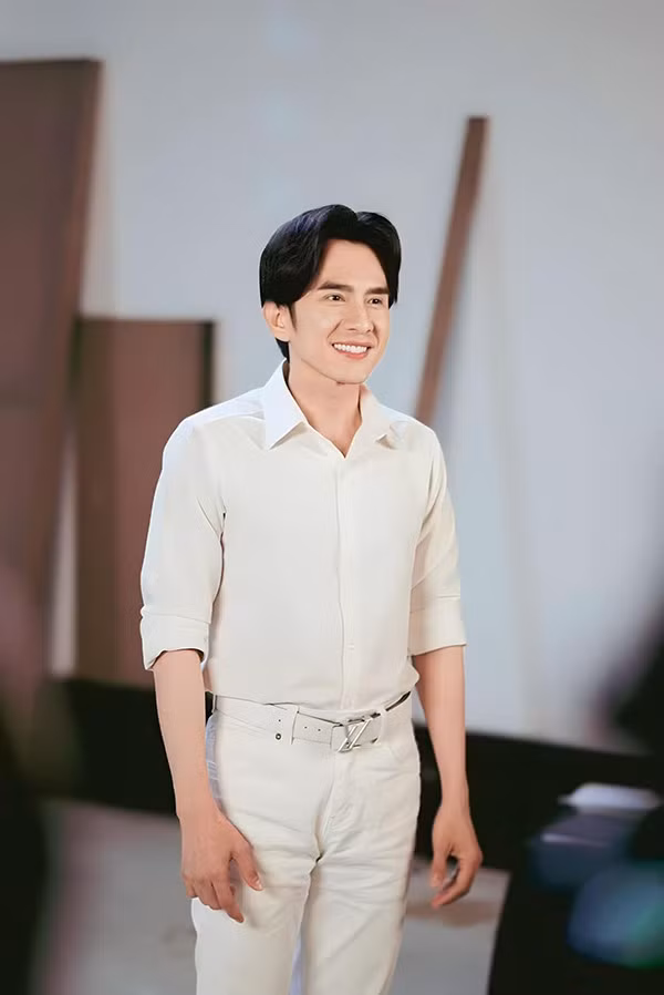 Cuoc song cua “nam than” Dan Truong hien nay nhu the nao?-Hinh-5