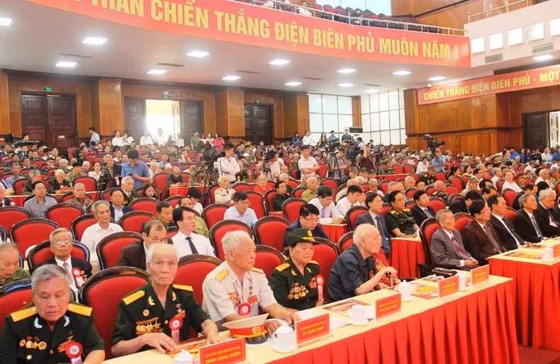 Tri an nhung nguoi tham gia Chien dich Dien Bien Phu-Hinh-2