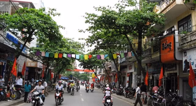 Say ruou, 3 thanh nien 9x thay nhau hiep dam hang xom