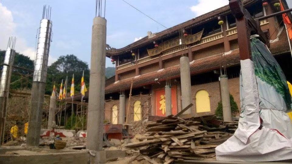 Vi pham xay dung trong di tich Yen Tu: Chu dau tu len tieng-Hinh-4