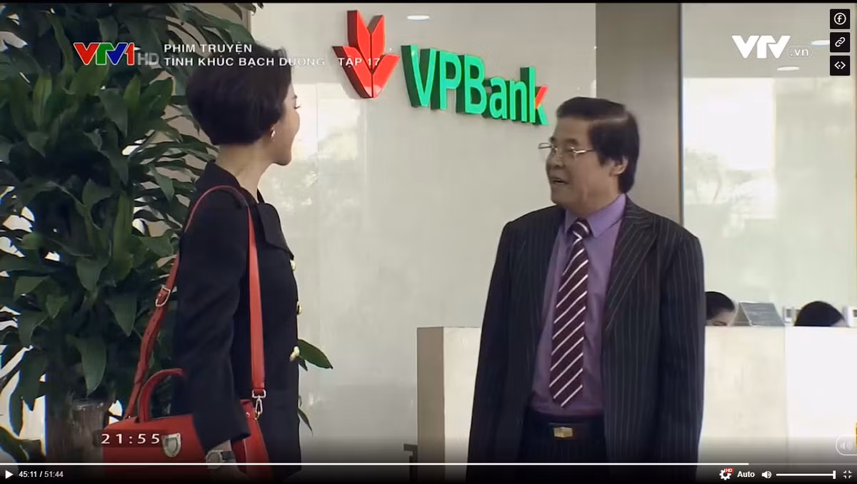 Kèm theo đó là hình ảnh thương hiệu của ngân hàng này được quay rõ nét. Ảnh: chụp màn hình.