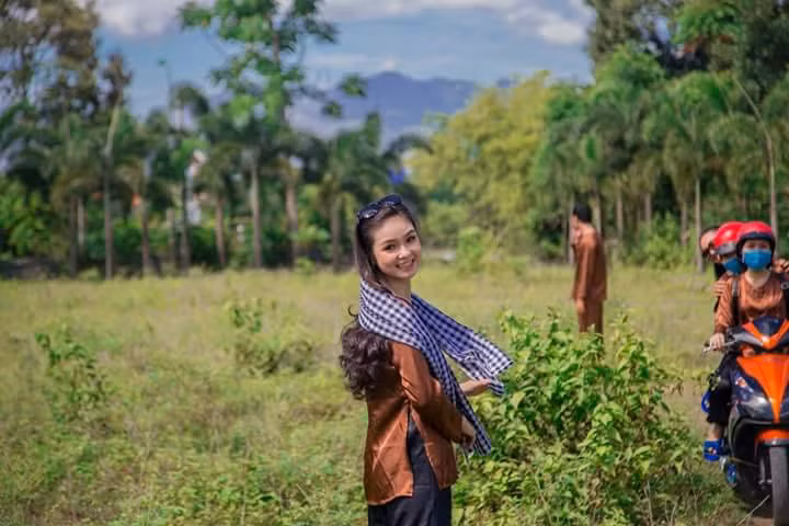 Sự tình cờ thú vị đã giúp Hồng Đoan có thêm niềm vui trong cuộc sống. Trên trang cá nhân của mình, cô nữ sinh xinh đẹp cũng bày tỏ sự yêu mến, lòng cảm tạ của mình trước những lời khen và thiện cảm mà nhiều bạn trẻ, cư dân mạng dành cho mình.