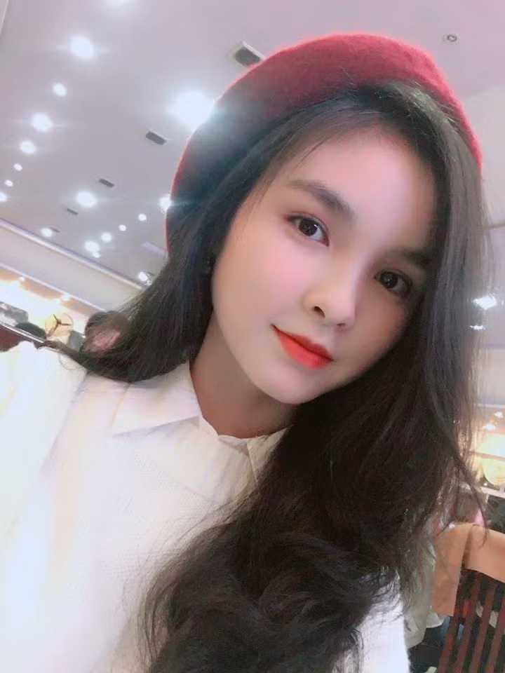 Tuy nhiên điều này được khẳng định cũng không làm ảnh hưởng đến hứng thú, đam mê tham gia các buổi tư vấn hướng nghiệp của Hồng Đoan. Bởi cô nữ sinh 1999 cho rằng việc được giao tiếp với mọi người, đem lại những thông tin giá trị về việc lựa chọn trường học, nghề nghiệp sau này cho các bạn học sinh là một niềm vui lớn trong cuộc sống của mình.
