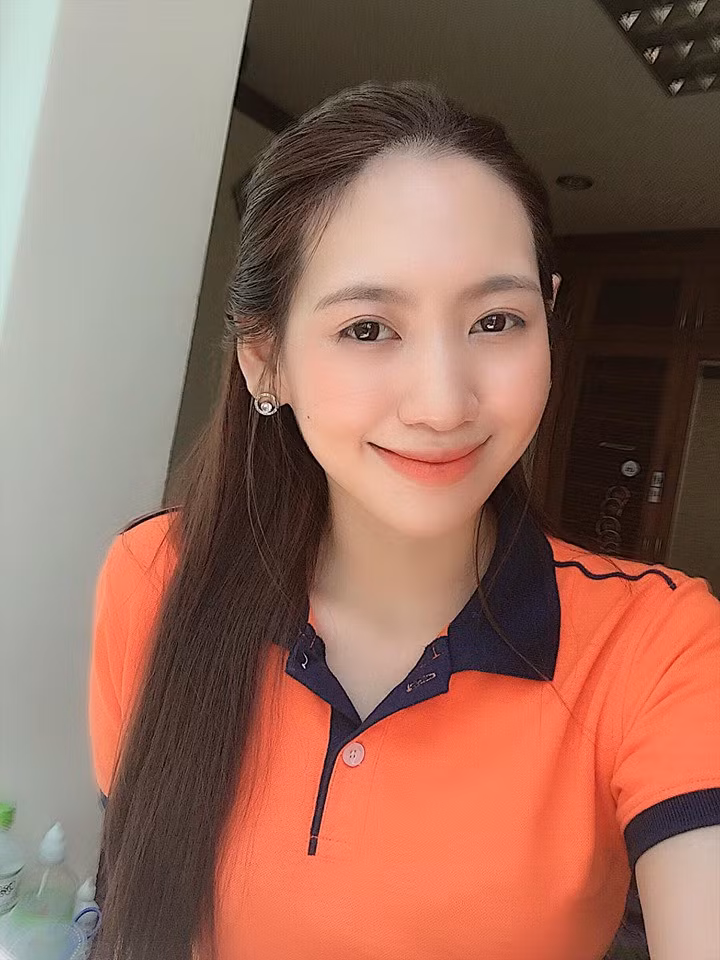 Ái Xuân hiện là sinh viên đại học Hutech.