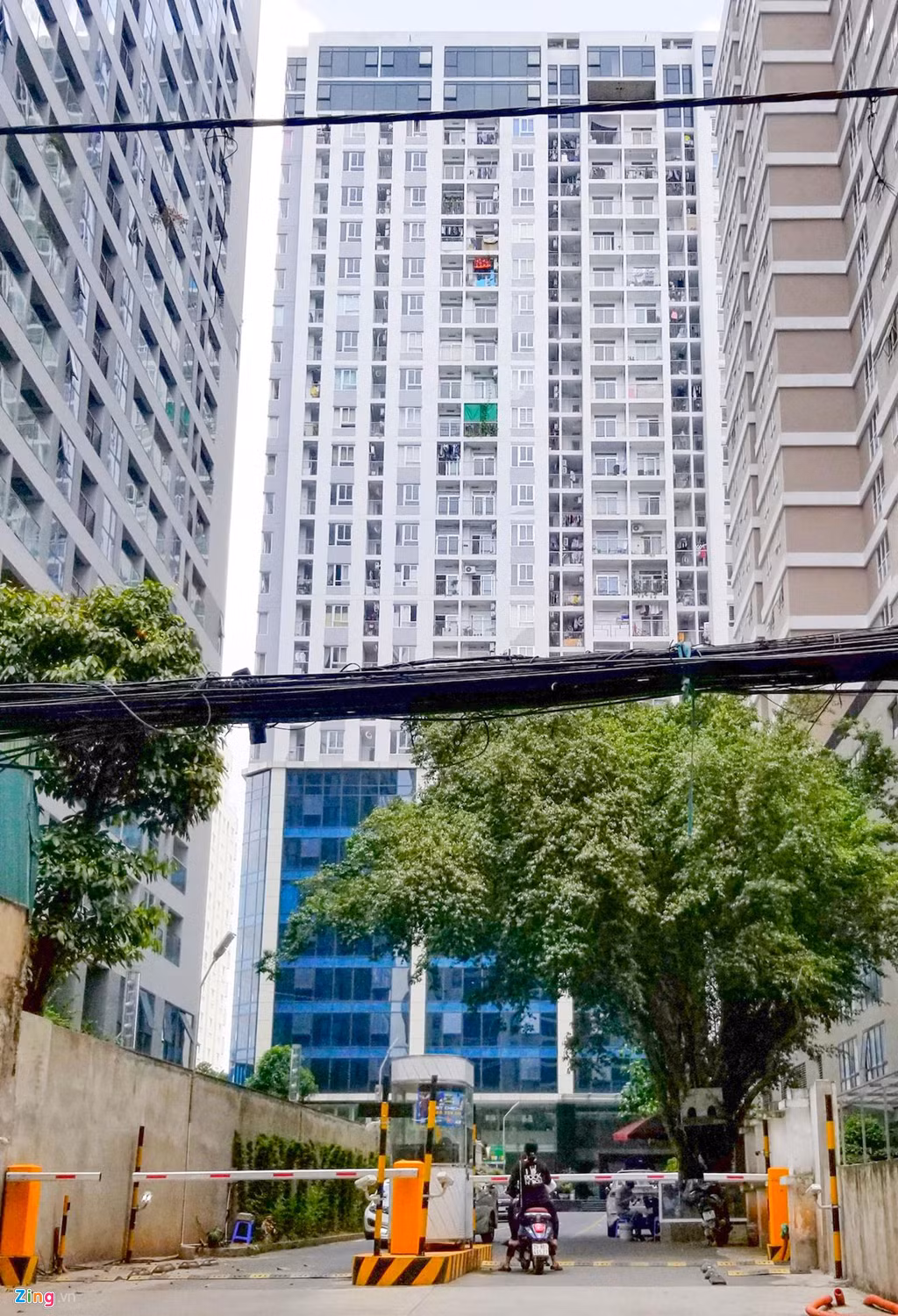 Toàn cảnh tổ hợp chung cư Mỹ Sơn Tower (62 Nguyễn Huy Tưởng, quận Thanh Xuân, Hà Nội) của chủ đầu tư là Công ty cổ phần đầu tư và xuất nhập khẩu Mỹ Sơn. Mỹ Sơn Tower là tổ hợp chung cư gồm 24 tầng nổi và 2 tầng hầm, 340 căn hộ nằm ở số 62 Nguyễn Huy Tưởng, quận Thanh Xuân, Hà Nội.