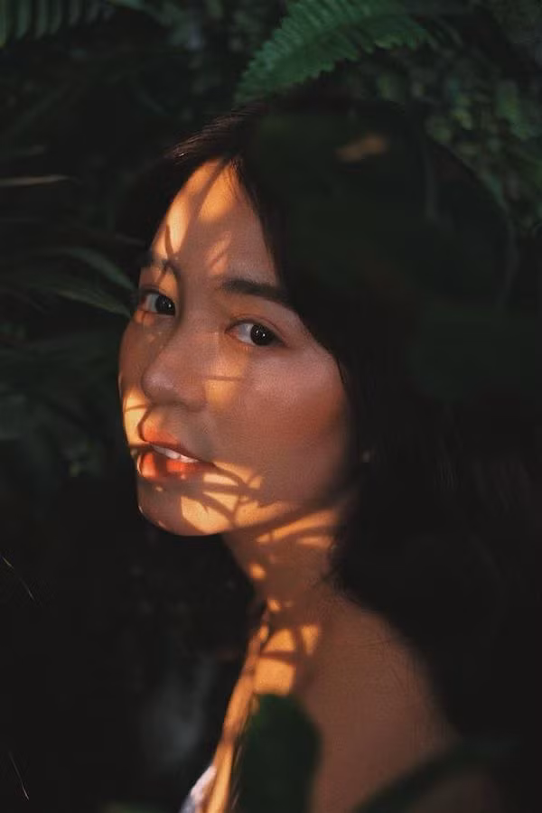 Mặc dù ít xuất hiện trong các hoạt động giải trí, nhưng ở đất nước mặt trời mọc, Mẫn Tiên vẫn thu hút sự chú ý của giới trẻ. Cô nàng thường xuyên gửi đến fan hâm mộ những bộ ảnh đẹp đến mê hồn.